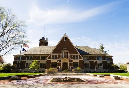 Front view of the city hall building in Birmingham, Michigan