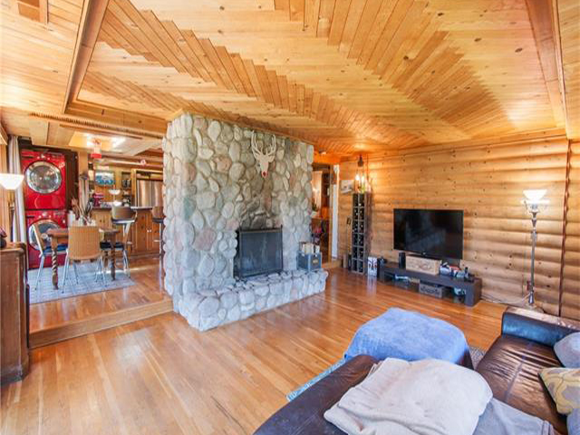 Homes for Sale in Walnut Lake Rd
