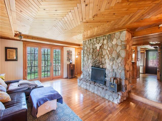 Homes for Sale in Homes for Sale in Walnut Lake Rd MI