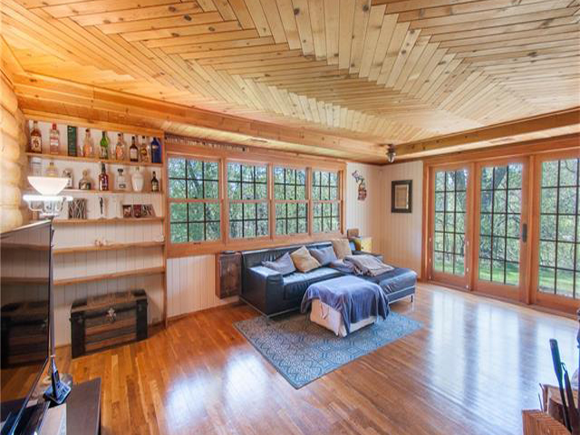 Homes for Sale in Walnut Lake Rd