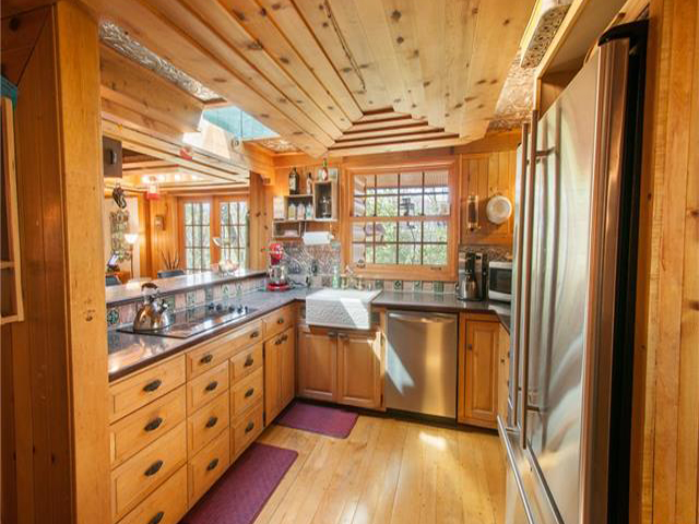 Homes for Sale in Homes for Sale in Walnut Lake Rd MI