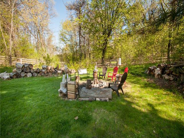 Homes for Sale in Walnut Lake Rd