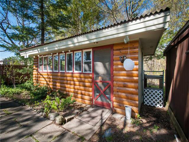 Homes for Sale in Walnut Lake Rd