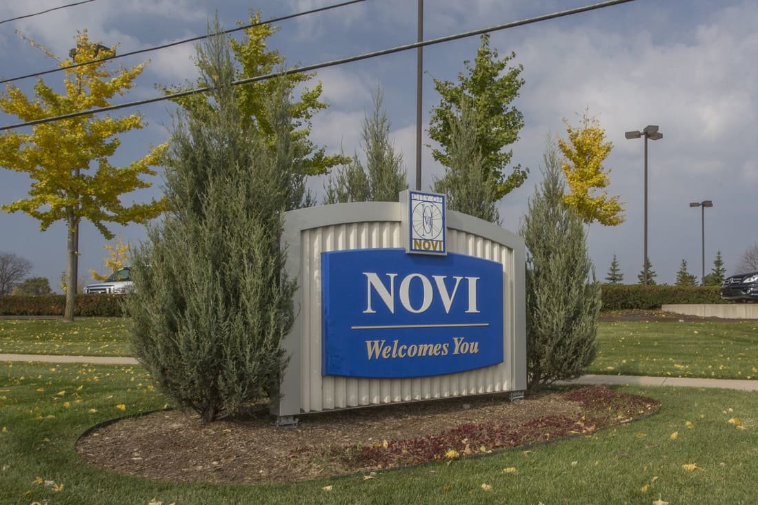 Roadside sign welcoming people to Novi, Michigan